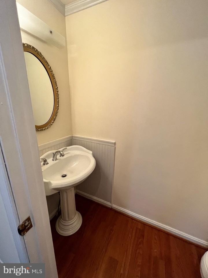 2922 Amberleigh Way - Photo 3 of 22