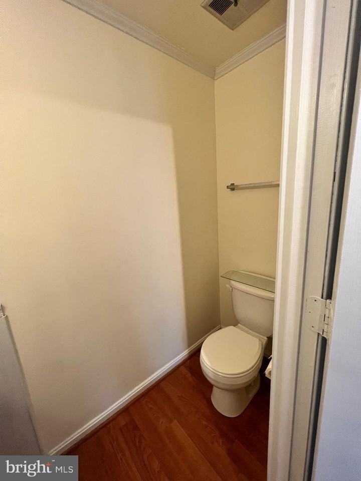 2922 Amberleigh Way - Photo 4 of 22