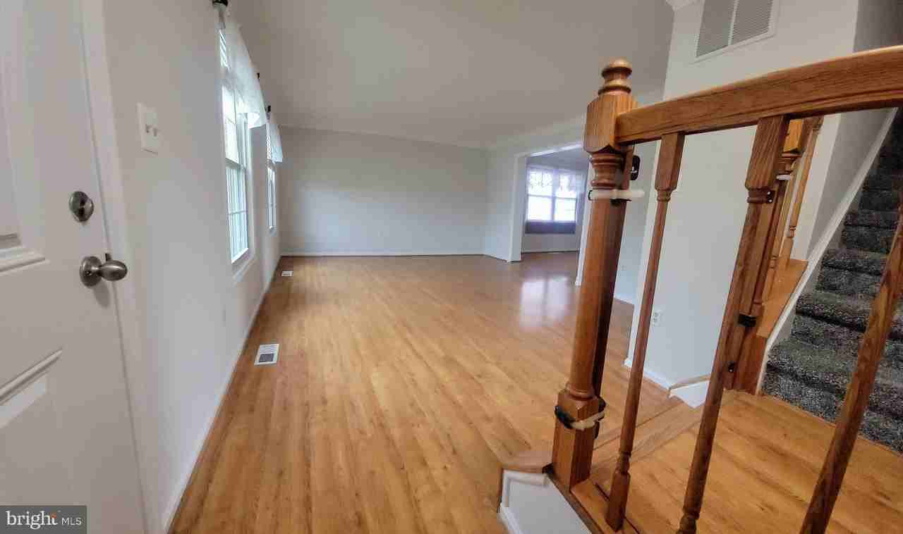 8949 Princeton Park Dr - Photo 2 of 22