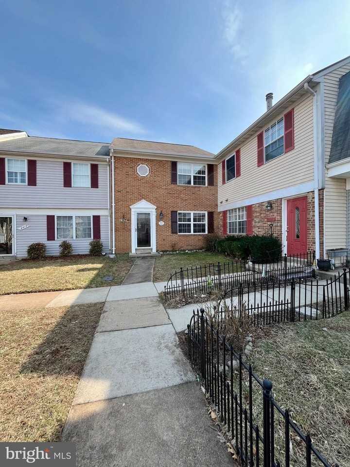 8421 Mckenzie Cir - Photo 2 of 36