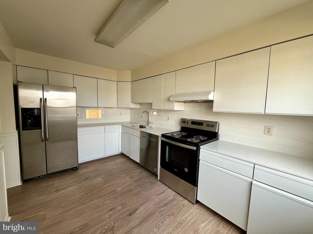 8421 Mckenzie Cir - Photo 4 of 36