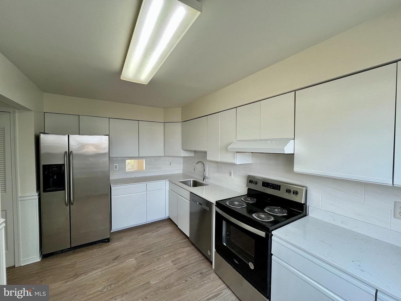 8421 Mckenzie Cir - Photo 5 of 36