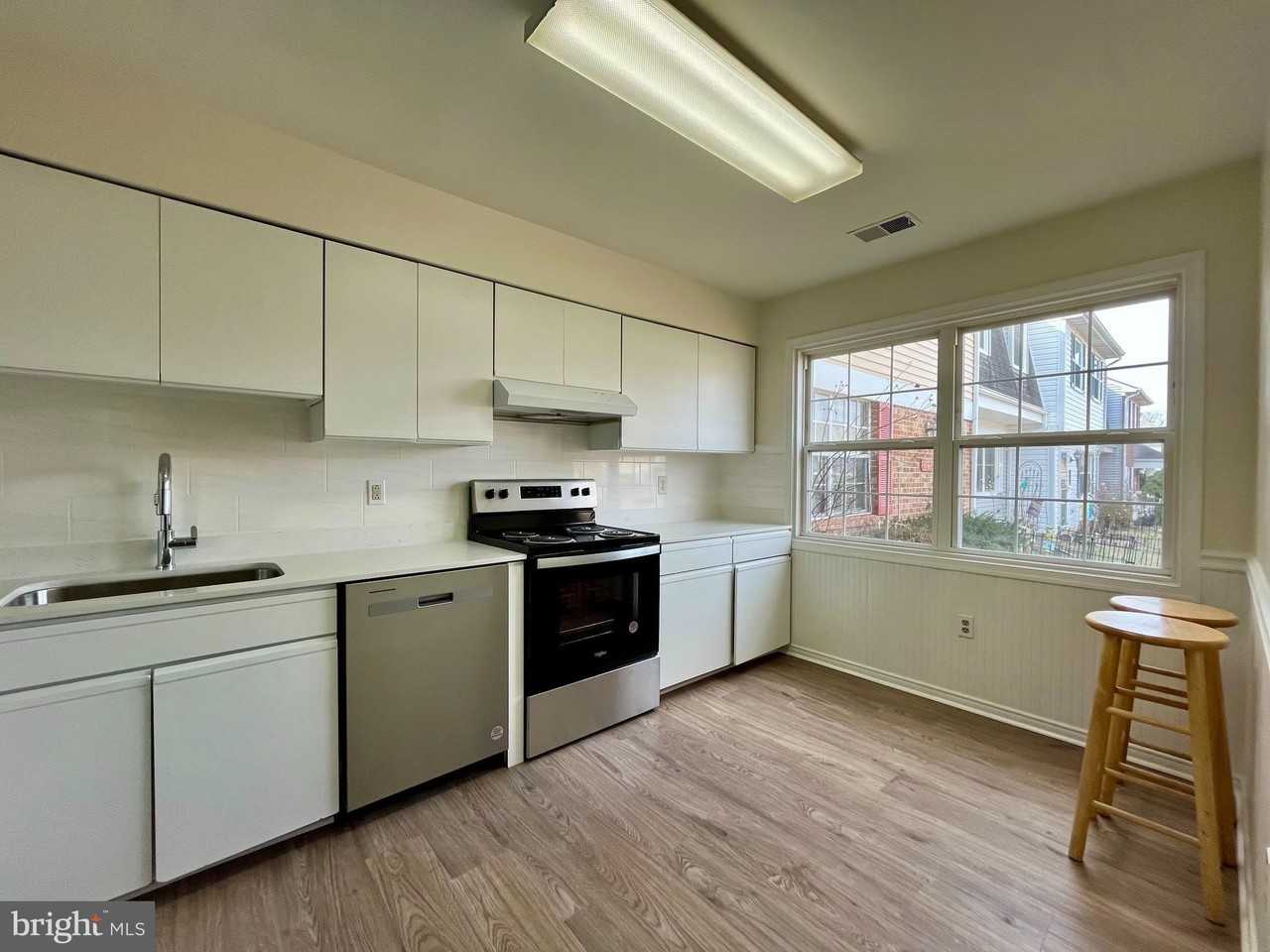 8421 Mckenzie Cir - Photo 6 of 36