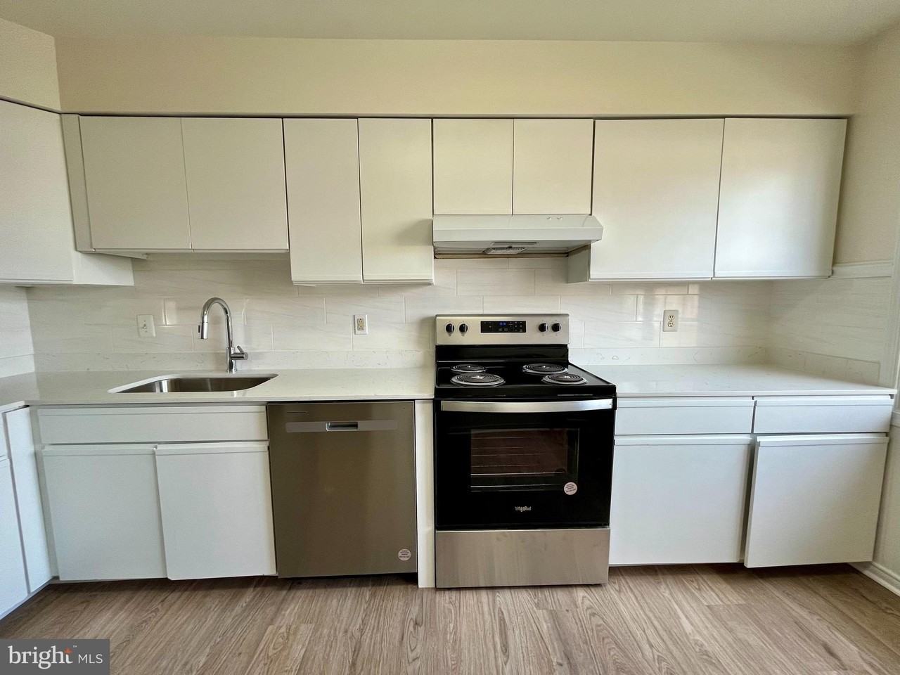 8421 Mckenzie Cir - Photo 7 of 36