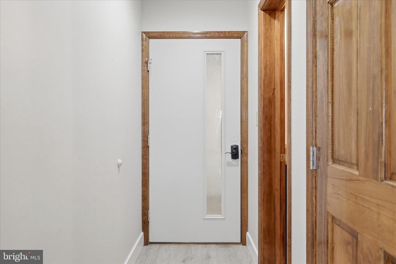 443 Millwood Ave #4 - Photo 6 of 15