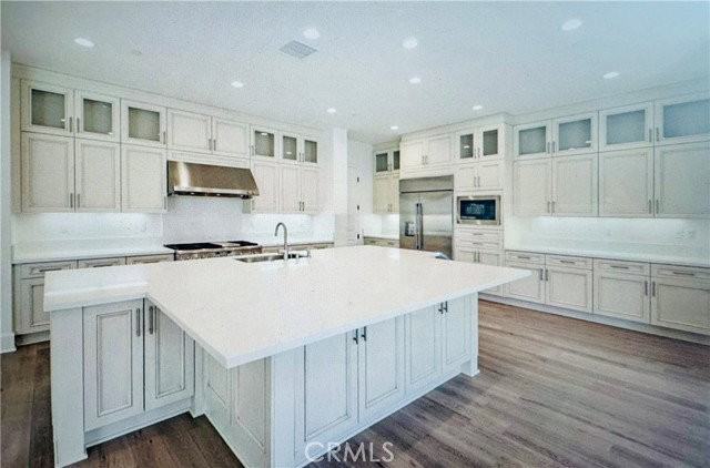 17302 Eucalyptus Ln - Photo 2 of 8