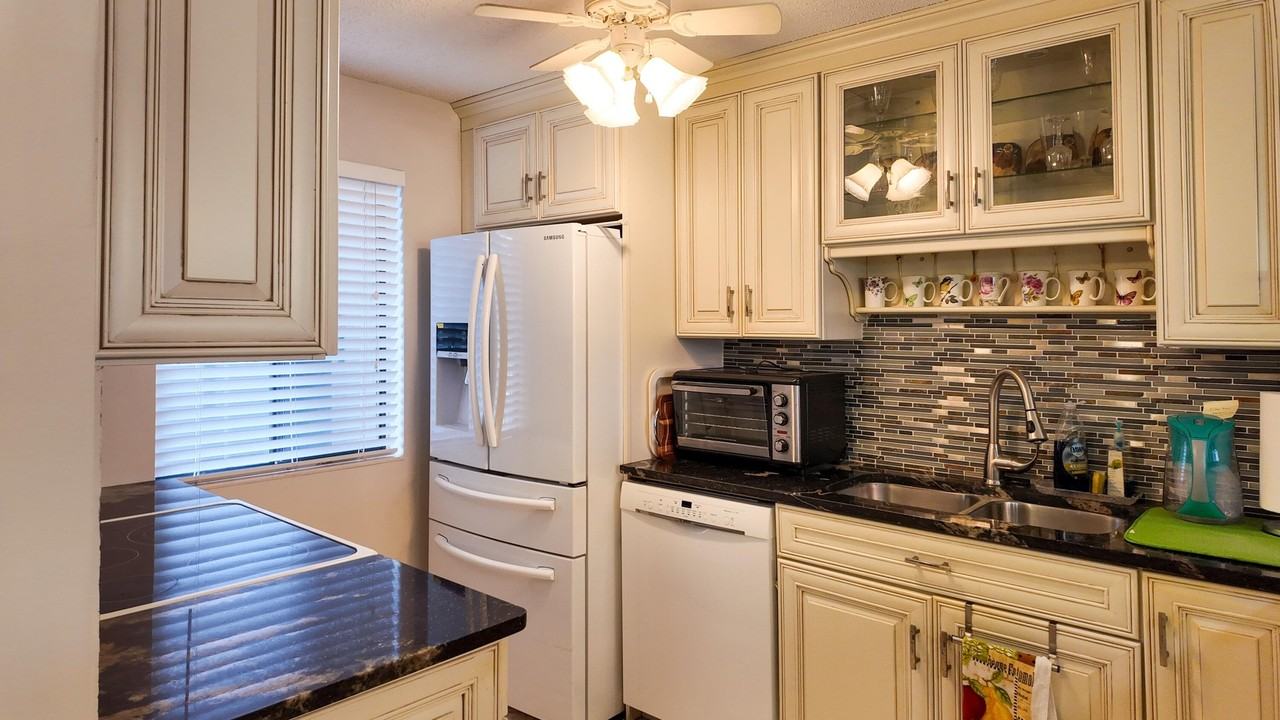 4822 Esedra Ct #205 - Photo 5 of 22