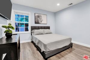 featured image of 8345 White Oak Ave