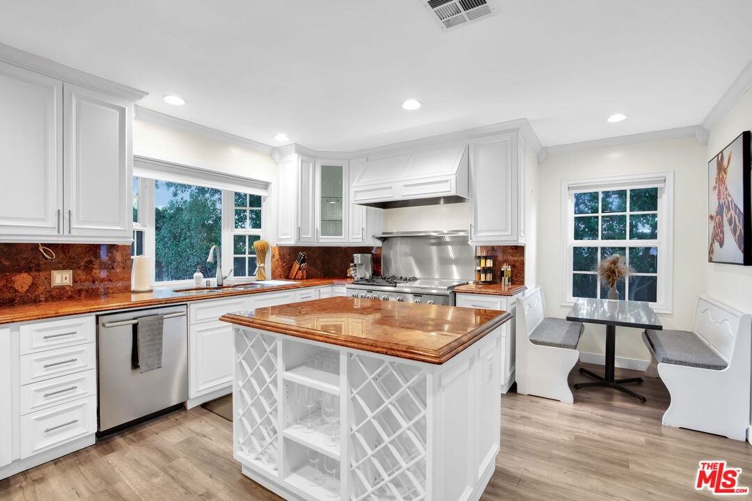 8345 White Oak Ave - Photo 7 of 8