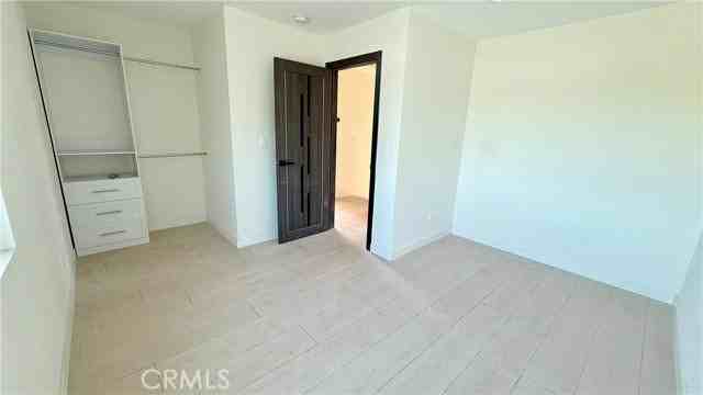 16015 Acre St - Photo 4 of 8