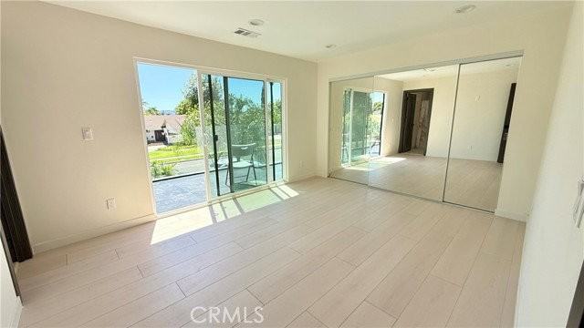 16015 Acre St - Photo 7 of 8