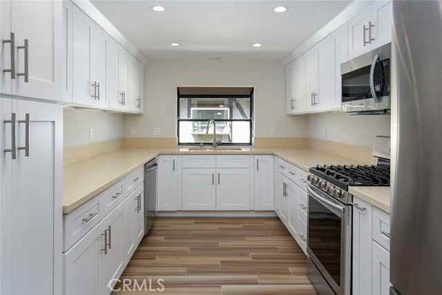 402 El Centro St - Photo 5 of 8