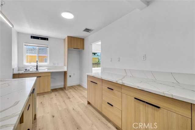 5224 Hallowell Ave - Photo 4 of 8