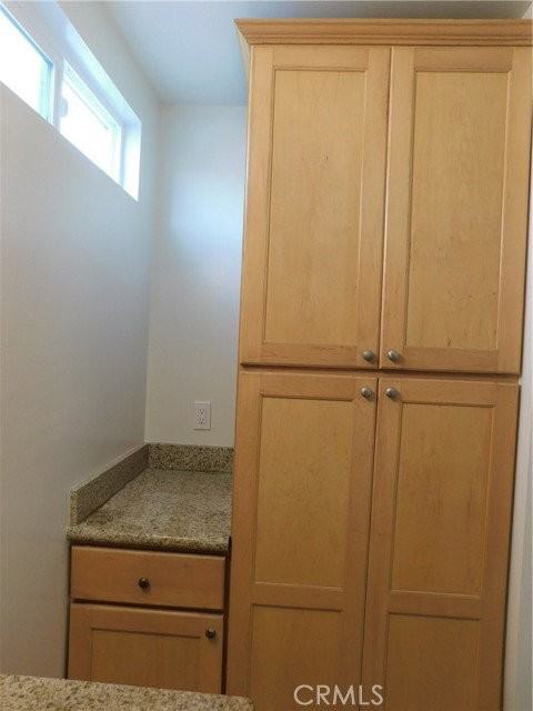 755 Valley View Ave #B - Photo 2 of 8