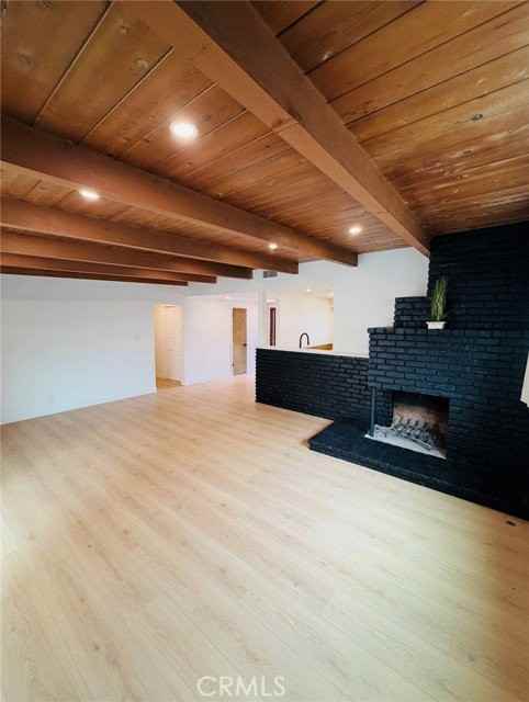 10024 Norwich Ave - Photo 7 of 8