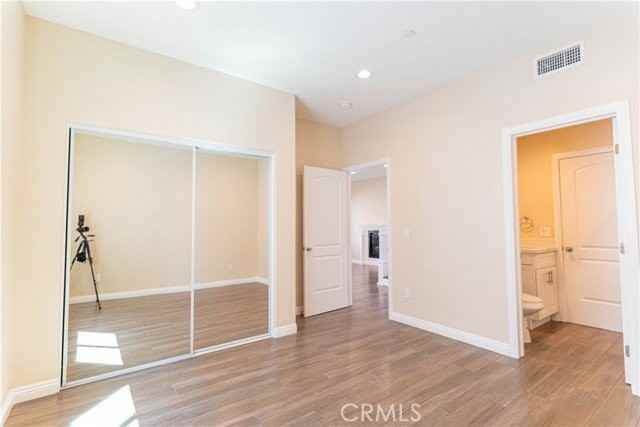 9246 Cedros Ave #6 - Photo 5 of 8