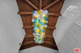 3110 Benedict Canyon Dr - Photo 2 of 8