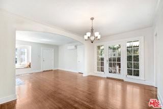 942 N Croft Ave - Photo 2 of 8