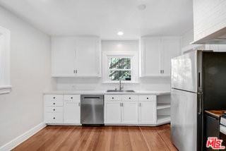 942 N Croft Ave - Photo 3 of 8