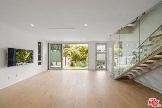 808 Bouett St - Photo 6 of 8