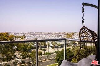 13700 Marina Pointe Dr #704 - Photo 6 of 8