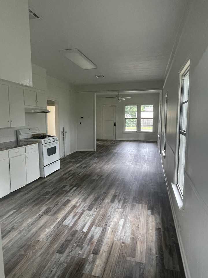 2707 Creole St #1 - Photo 2 of 12