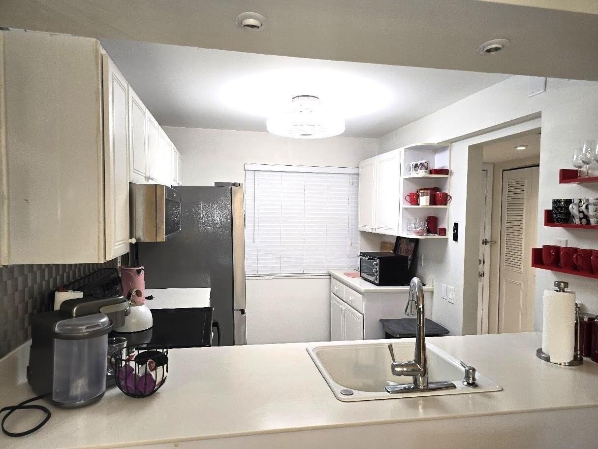 4502 Martinique Way #G2 - Photo 4 of 7