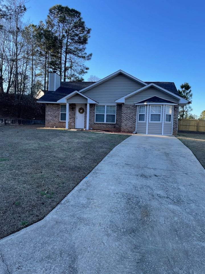 2817 Ridgecrest Dr #1 - Photo 2 of 20