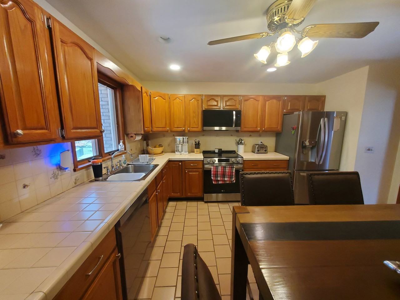 302 Westwood Rd - Photo 2 of 8