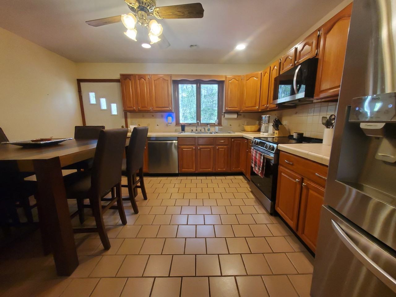302 Westwood Rd - Photo 3 of 8