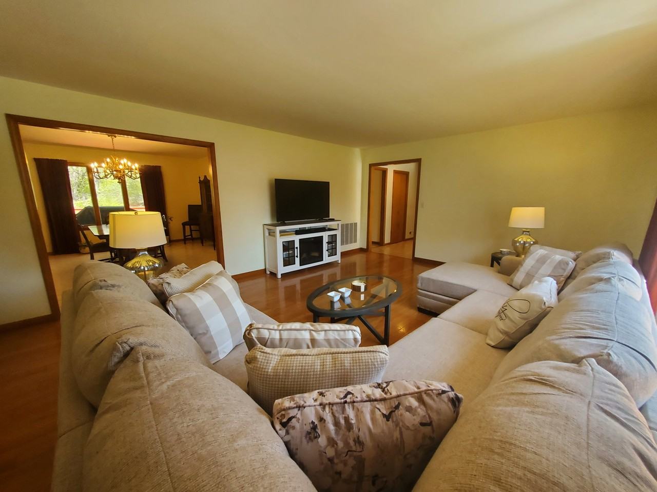 302 Westwood Rd - Photo 5 of 8