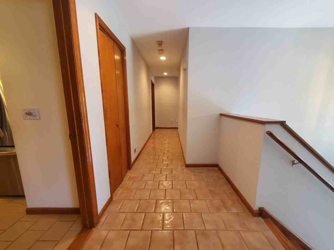 302 Westwood Rd - Photo 7 of 8