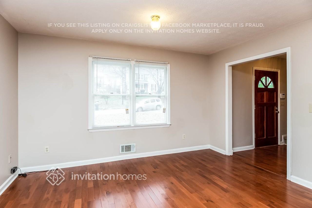 3302 Glynn Mill Dr - Photo 2 of 21