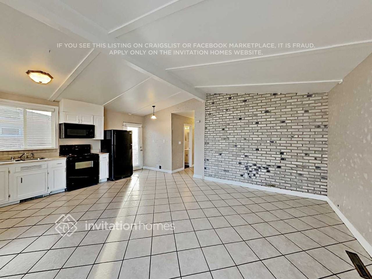 190 Campo St - Photo 4 of 16