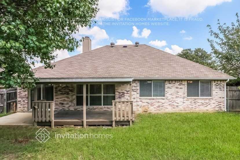 2702 Whetstone Dr - Photo 4 of 7