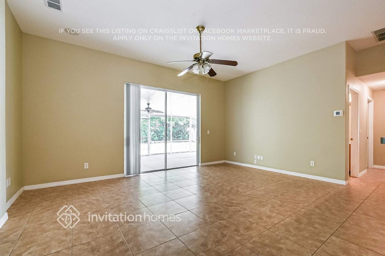 10207 Summer Elm Ave - Photo 3 of 17