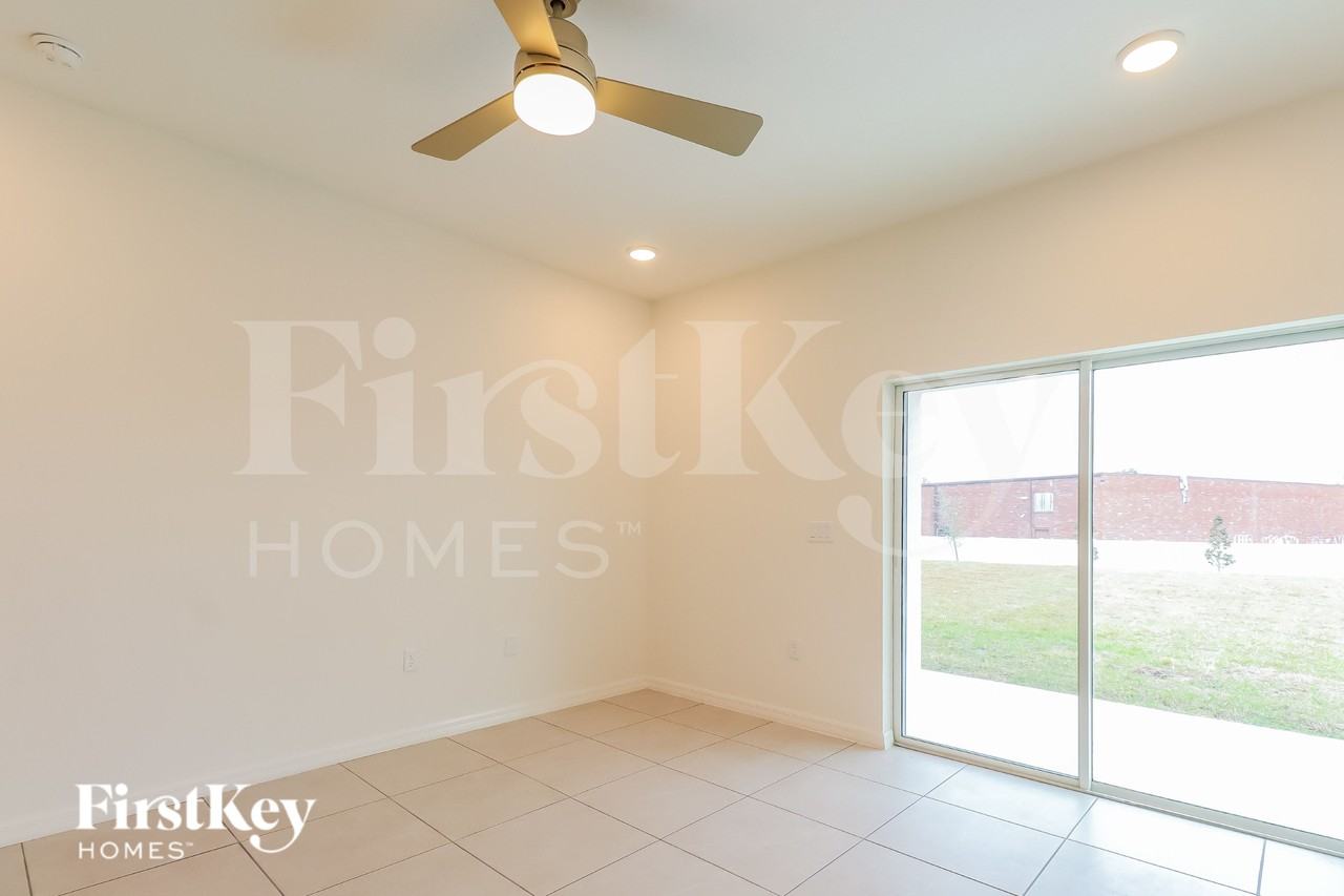 121 Windsor Reserve Dr - Photo 3 of 16