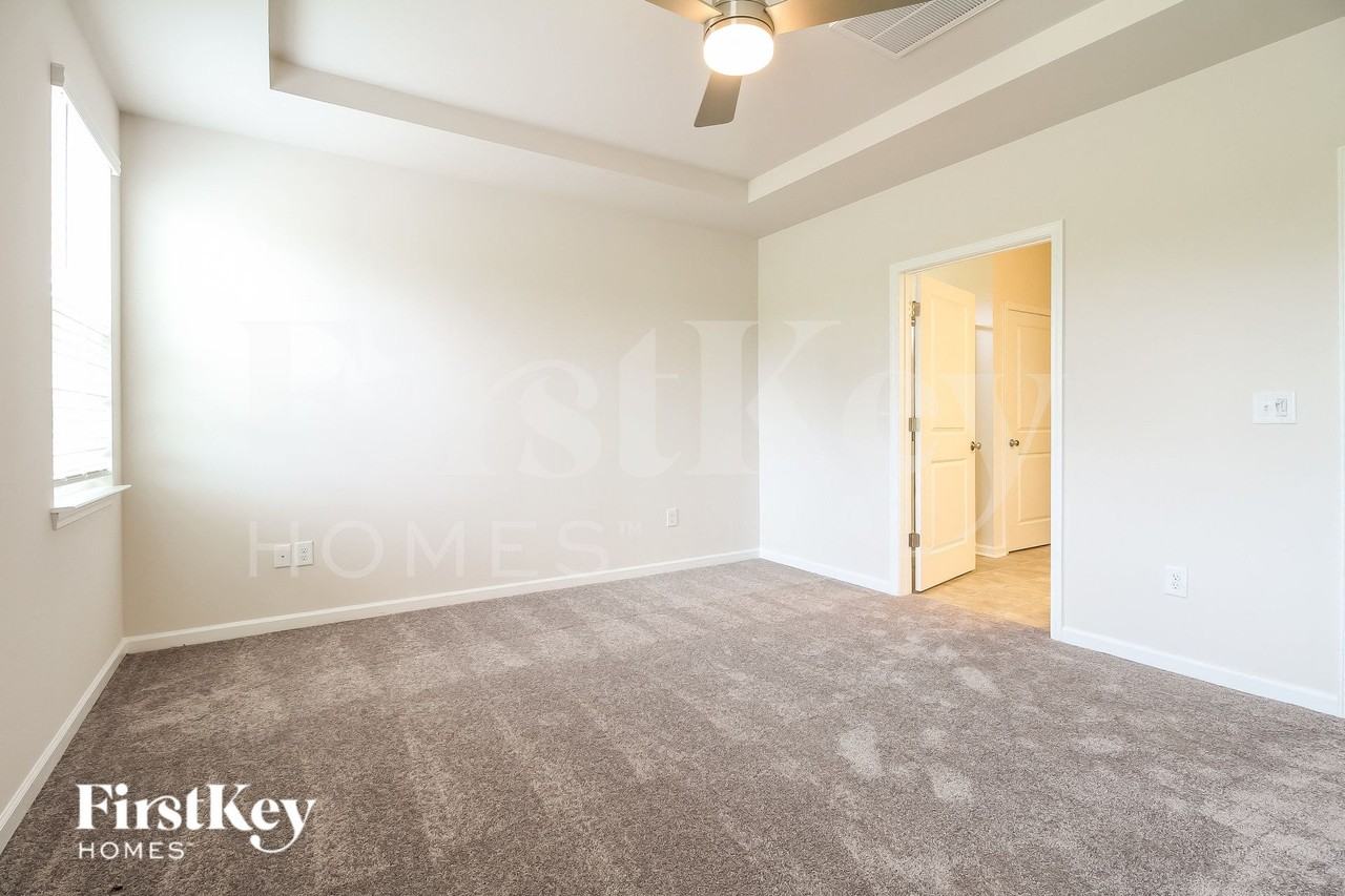 905 Birchcrest Way - Photo 6 of 16