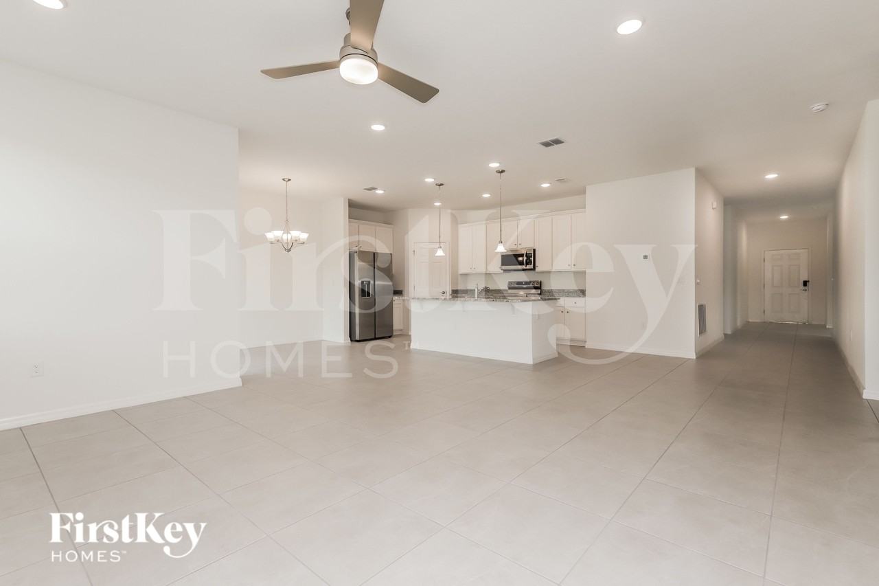 138 Windsor Reserve Dr - Photo 2 of 16