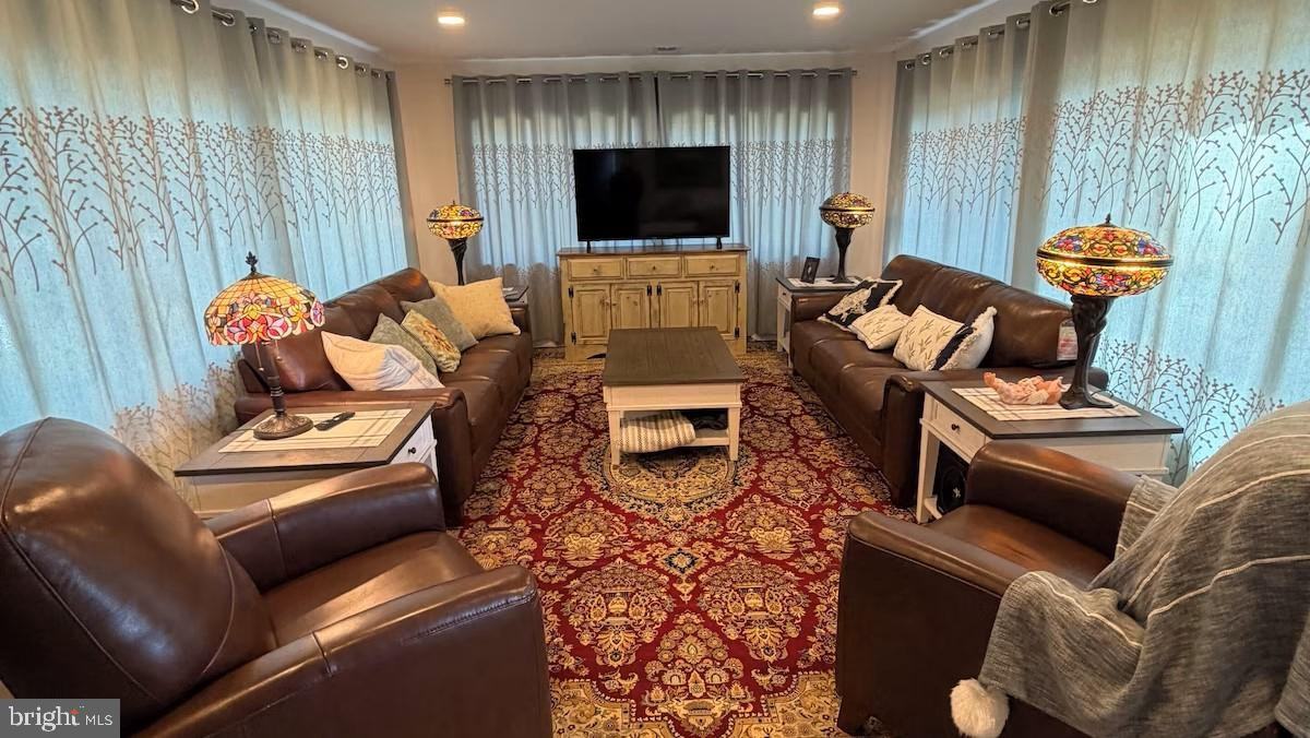 1570 Overlook Dr - Photo 3 of 20