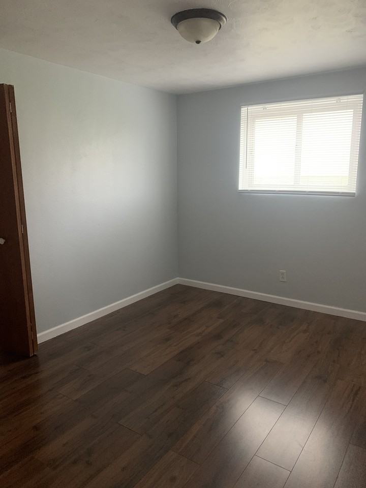 407 E Seminole St ##5 - Photo 4 of 10