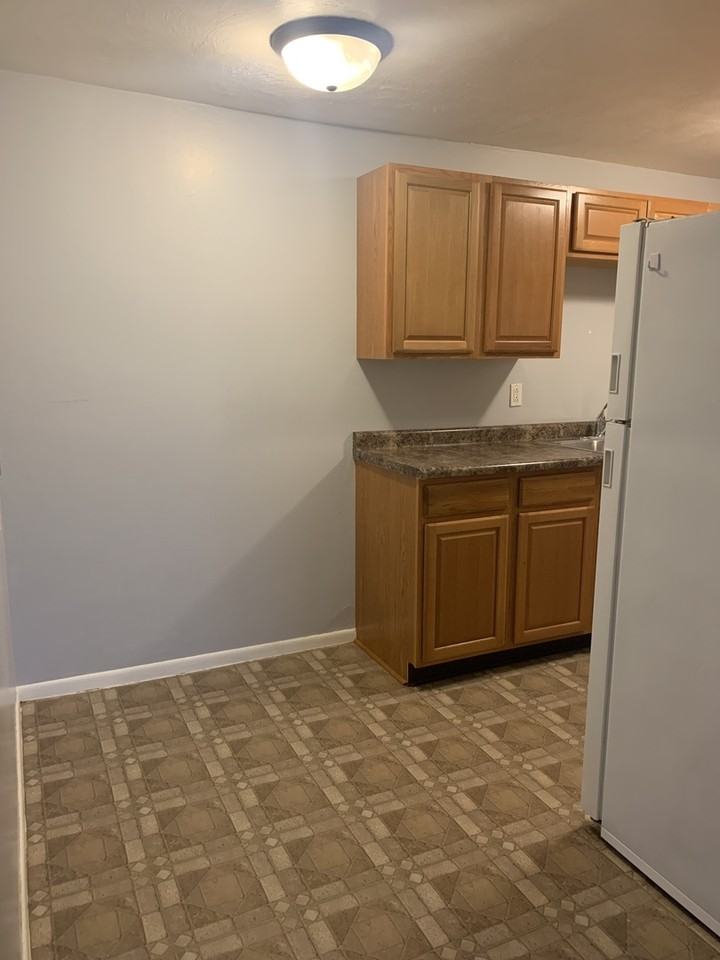 407 E Seminole St ##5 - Photo 5 of 10