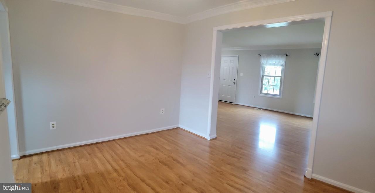 8949 Princeton Park Dr - Photo 4 of 22
