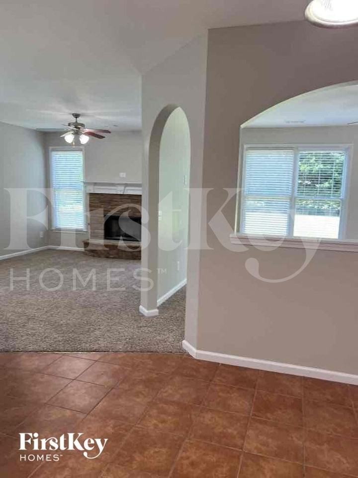 4391 Quinton Hill Ct - Photo 3 of 11