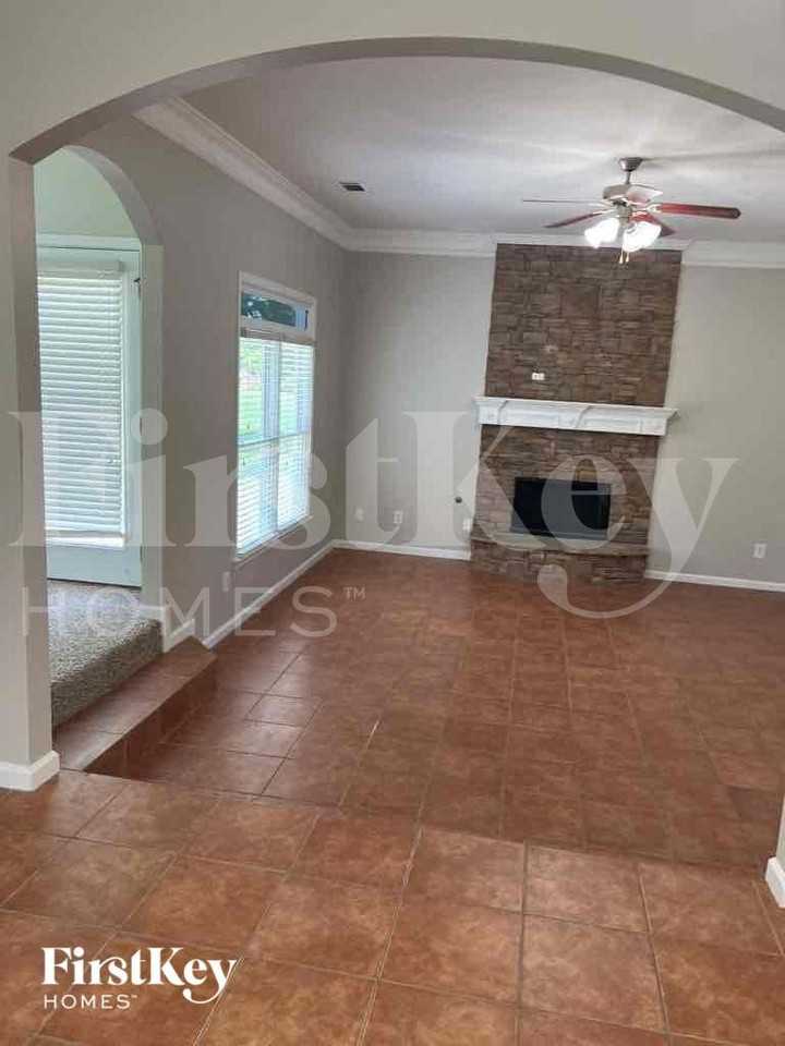 4391 Quinton Hill Ct - Photo 4 of 11