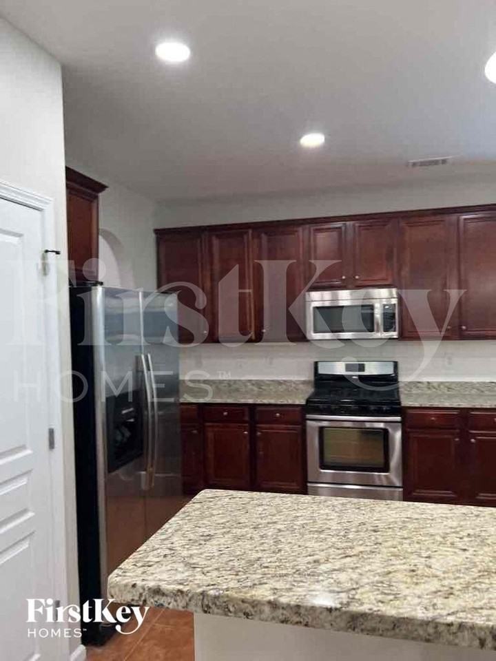 4391 Quinton Hill Ct - Photo 6 of 11