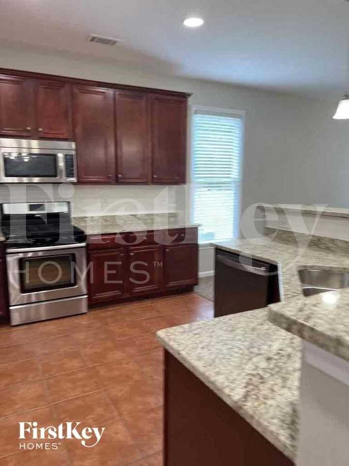 4391 Quinton Hill Ct - Photo 7 of 11