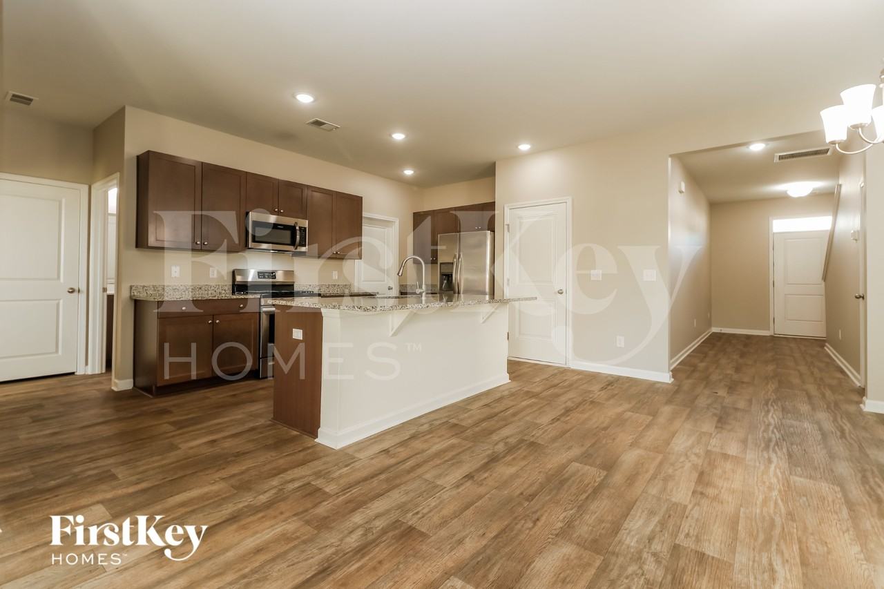 4908 Paddy Field Way - Photo 5 of 15