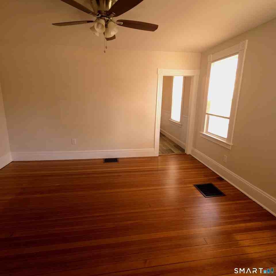 27 Maple St Unit 27 - Photo 6 of 20