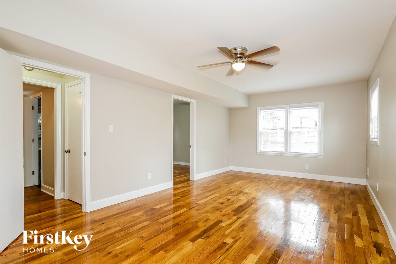 1128 Rocky Ridge Dr - Photo 3 of 15